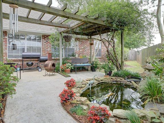 4th image of 228 Cricklade Ct
