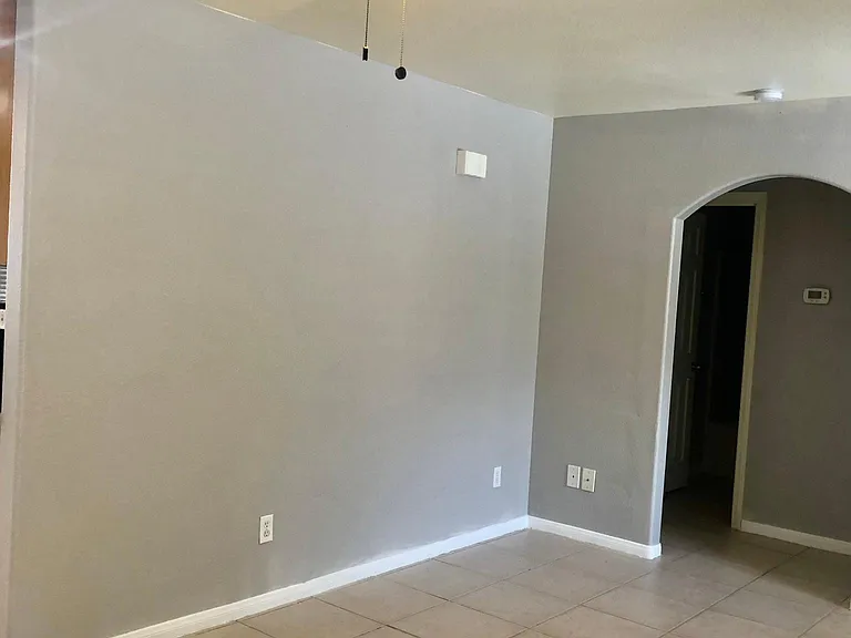 1011 Jubilee Ct — Photo 3