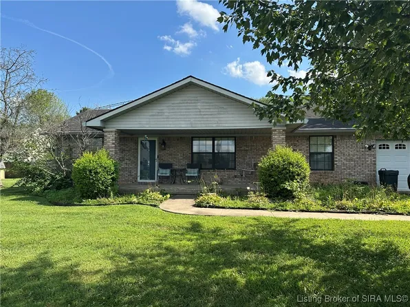 1051 Wildwood Loop NW, Corydon, IN 47112