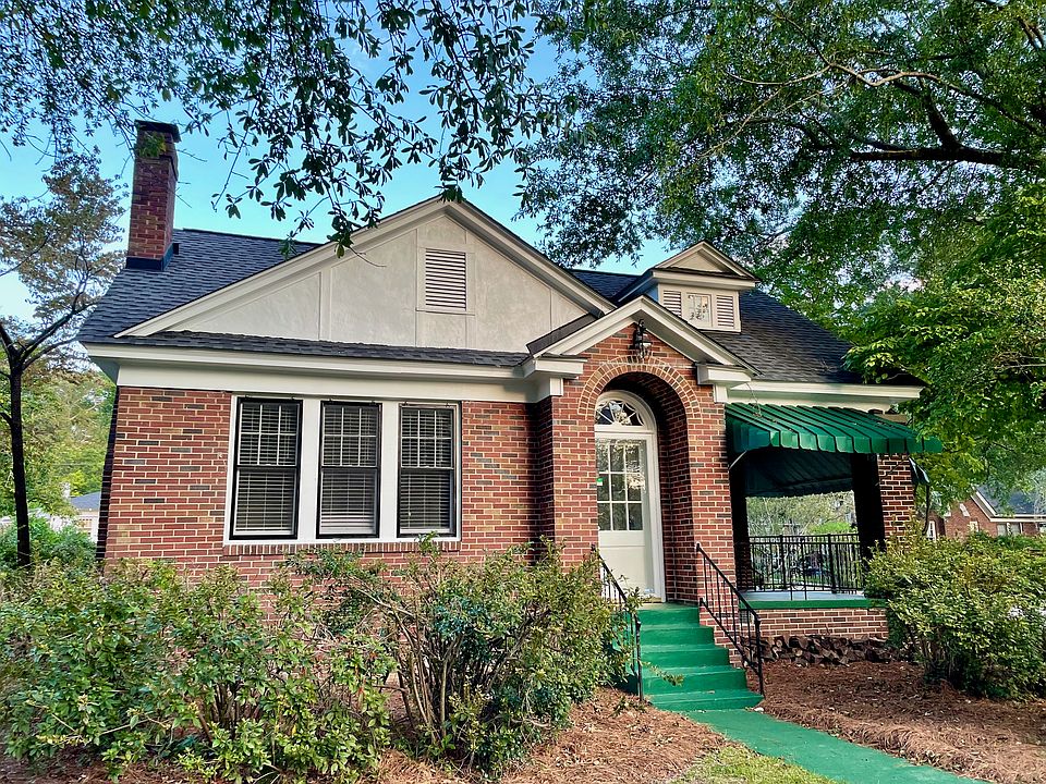 Cozy historic home in one of Columbia's oldest and best neighborhoods.