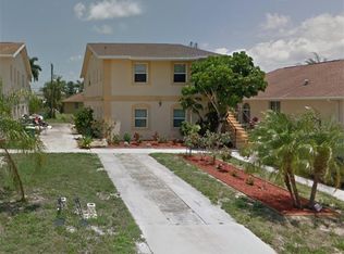 615 92nd Ave N, Naples, FL 34108