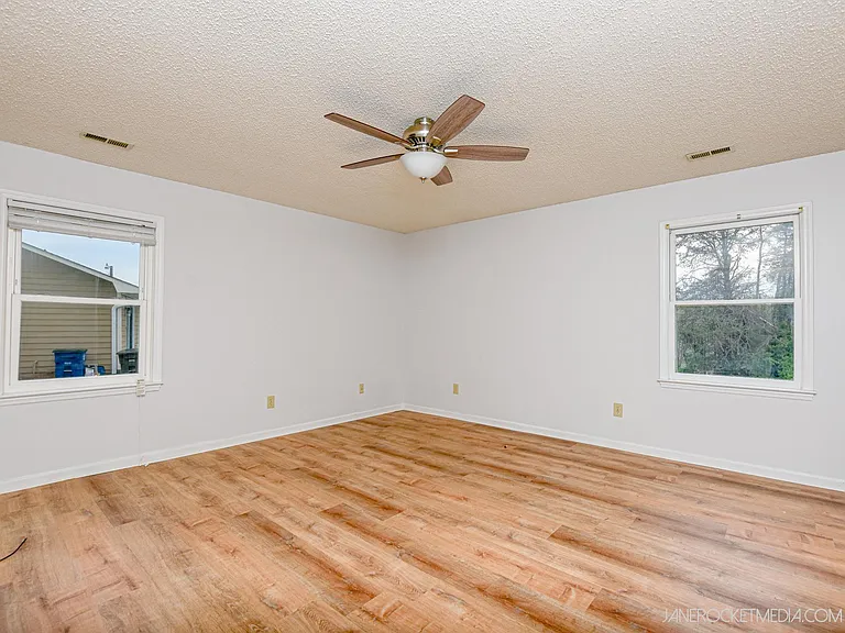 3949 Silver Chalice Dr — Photo 11