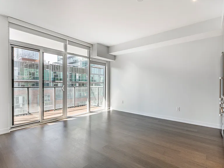105 George St #713 — Photo 11