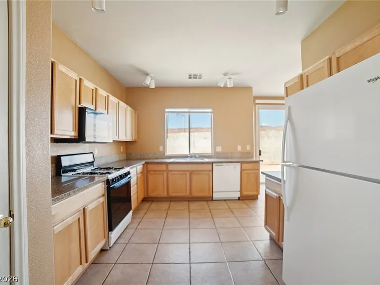 3295 Orange Sun St — Photo 3