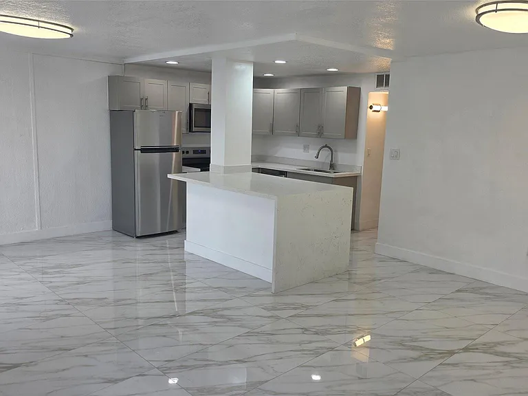 1758 NW 55th Ave #101 — Photo 1