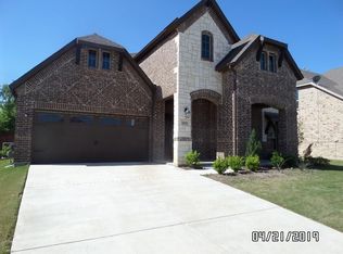 2820 Diamond Ridge Dr, Arlington, TX 76001