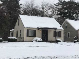 19420 Lyndon St, Detroit, MI 48223