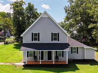 305 Grove Ave SE, Lindale, GA