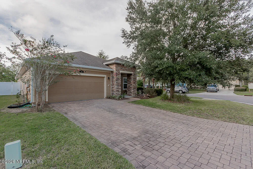 3 bed, 2.0 bath, 2064 sqft, $2,250 — Photo 4