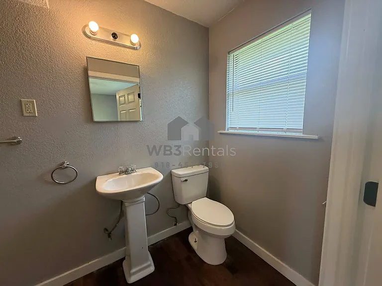 5421 W 77th St S — Photo 21