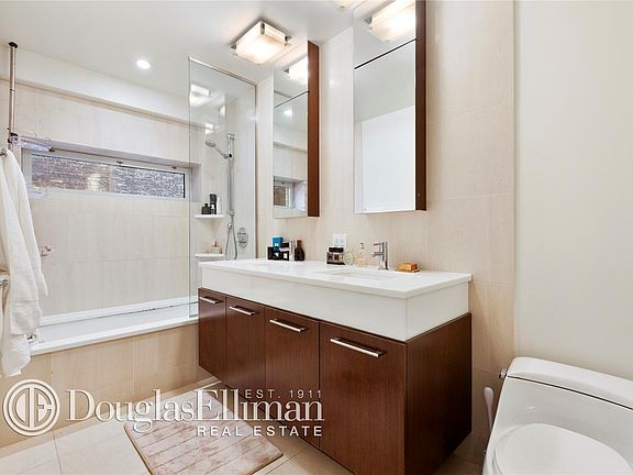 5th image of 39-45 E 29th St Suite 6D