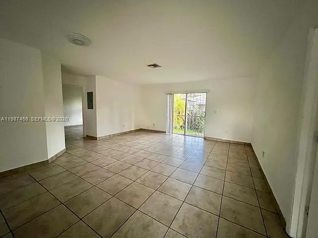 2746 Johnson St #W — Photo 12