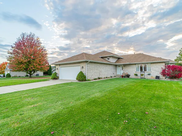 11070 Lawrence Dr, Winfield, IN 46307