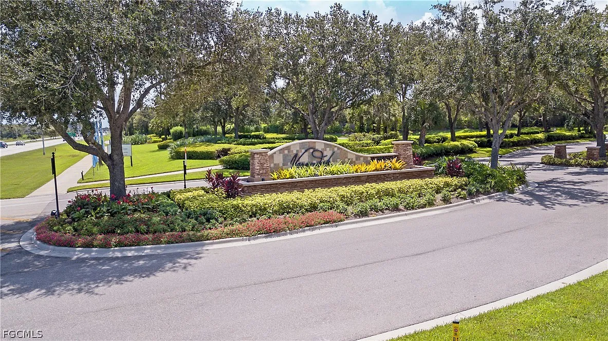 3 bed, 2.5 bath, 1833 sqft, $5,500 — Photo 3