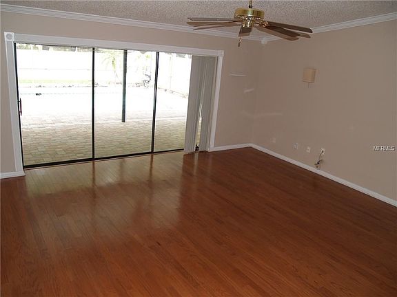 5th image of 4209 Hollowtrail Dr