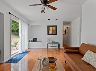 519 Forest Run Dr, Eureka, MO 63025