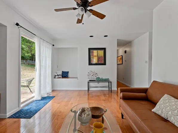 (undisclosed Address), Eureka, MO 63025