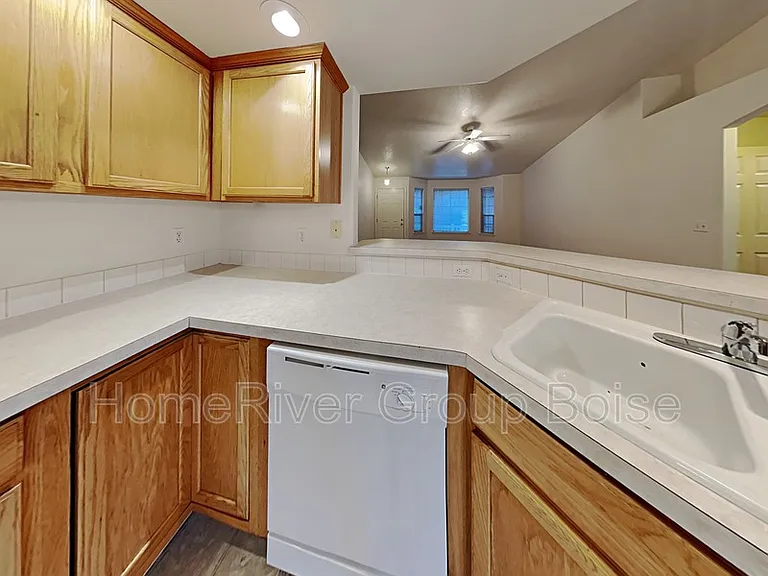 1904 W Havenwood Ave — Photo 3