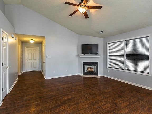 4th image of 3368 Emerson Woods