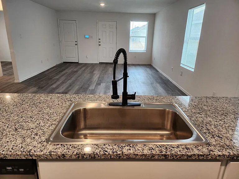 5909 Antonio Pl — Photo 5
