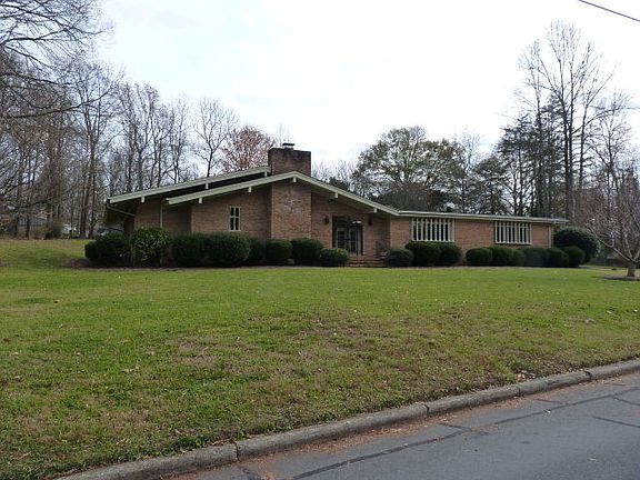 2nd image of 1207 Morgan Dr