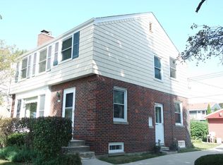6238 N Santa Monica Blvd, Whitefish Bay, WI 53217