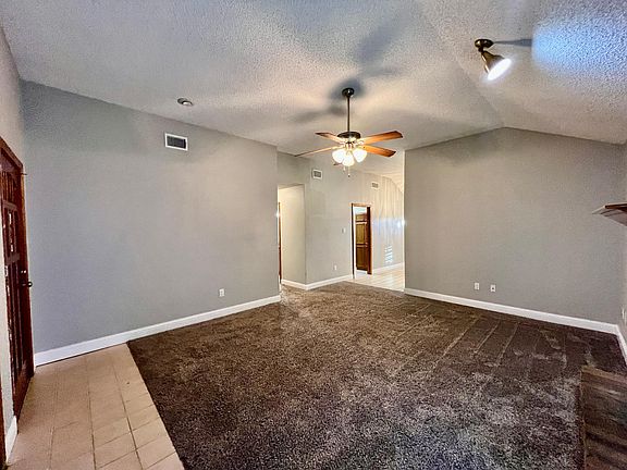 4th image of 2117 Country Meadows Dr