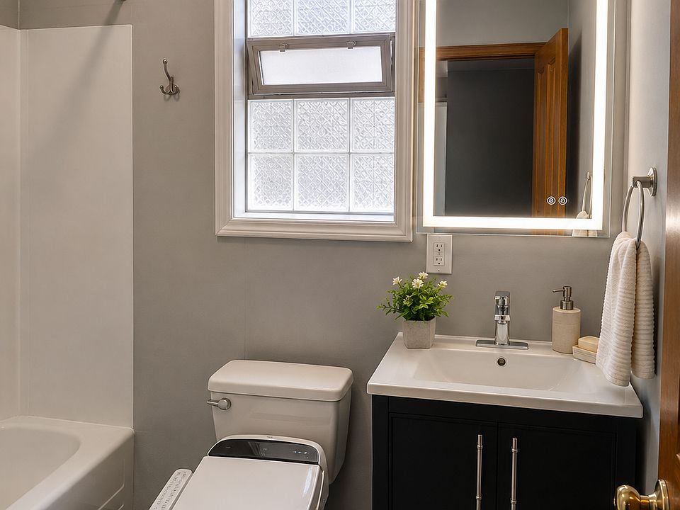 1st image of 169 Grote St #U