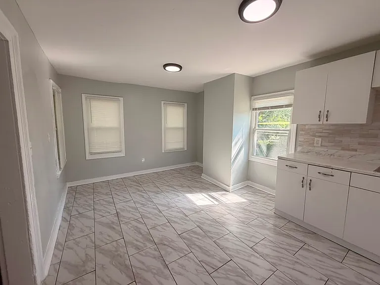 32 Redfield St #2A — Photo 5