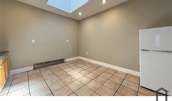 1 bed, $985 — Photo 2