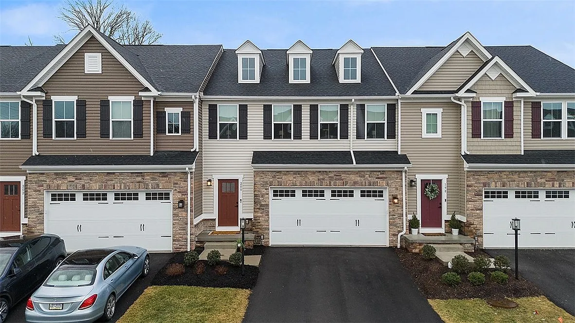 200 Dana Dr photo 1