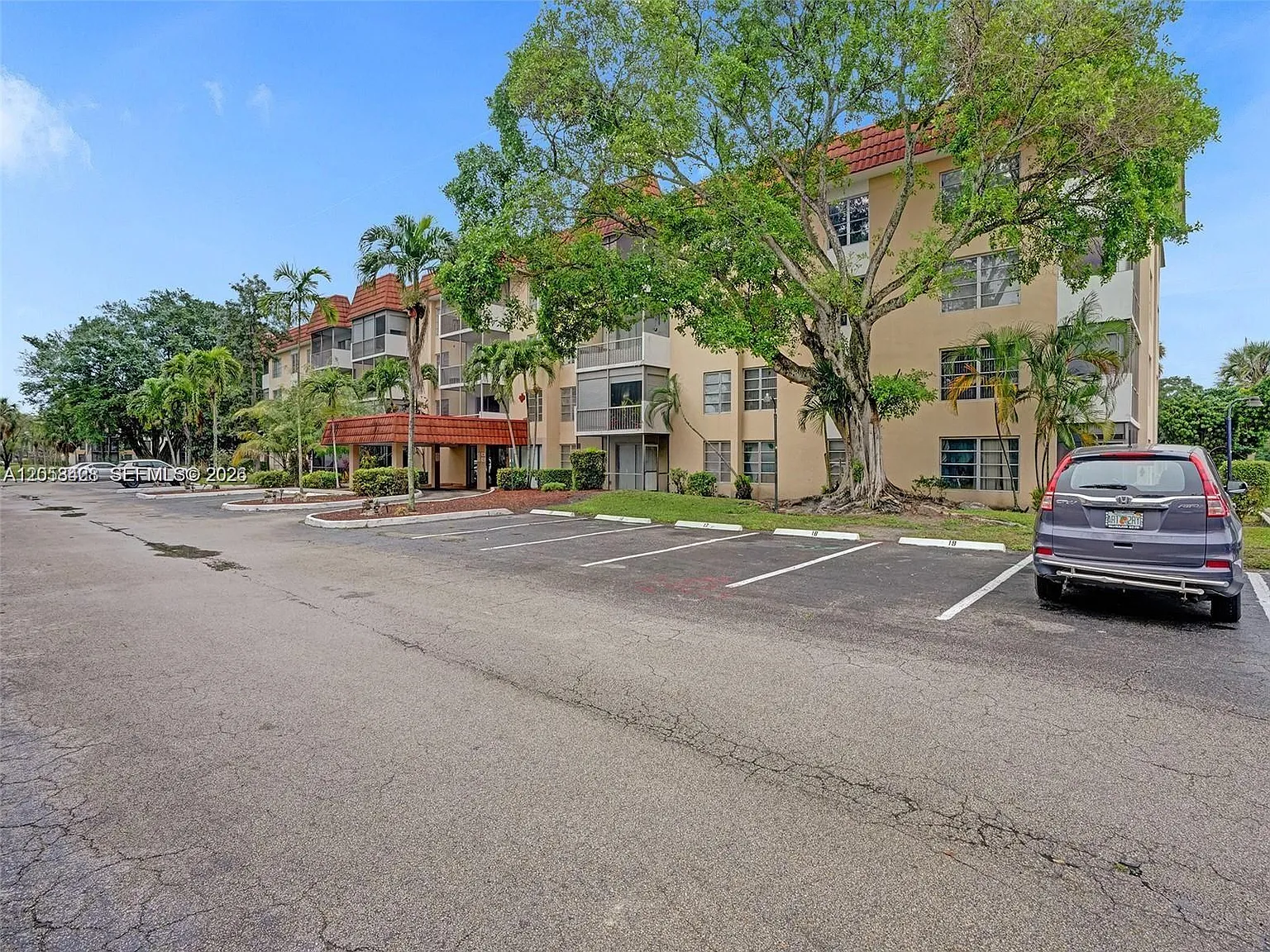 Manors Of Inverrary I-10 — Photo 2