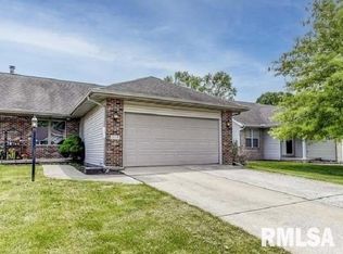 218 Eagle Ridge Dr, Chatham, IL 62629