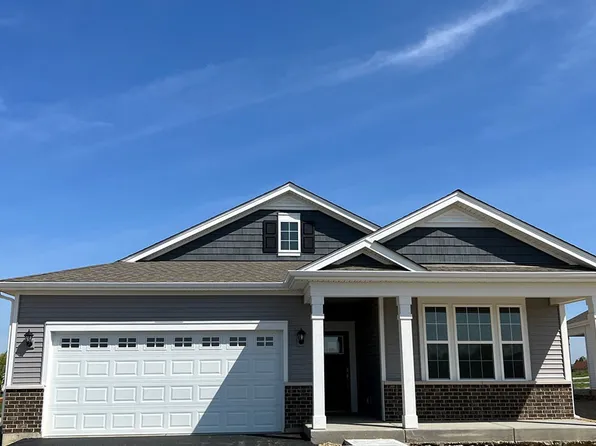 2520 Redwood Trl, Wonder Lake, IL 60097