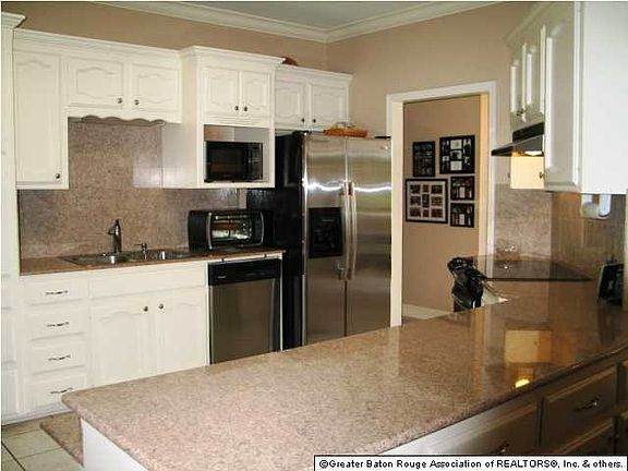 3rd image of 14357 Lazy Oaks Dr