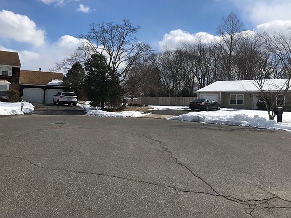 5th image of 2 Lynridge Ct