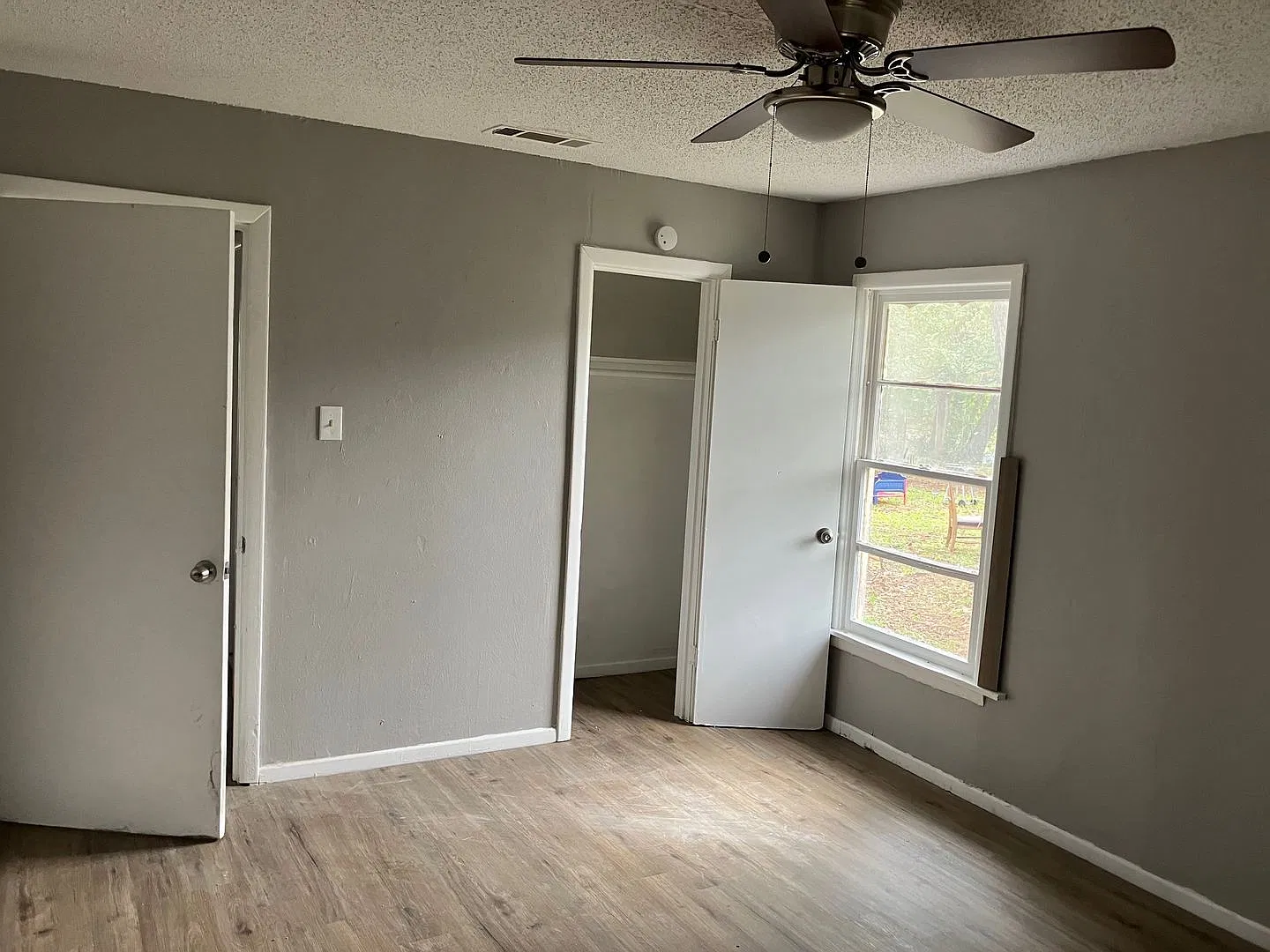 4017 Gordon — Photo 3
