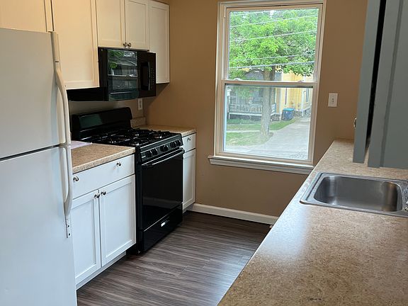 4th image of 524 Charlotte Ave