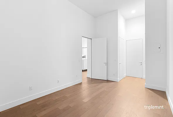 Rented by Triplemint | media 19