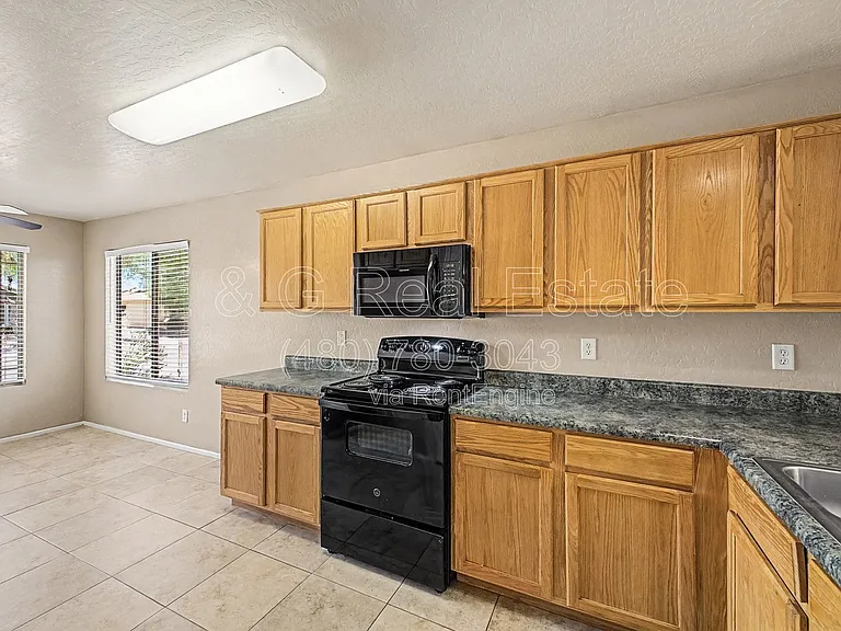 13153 W Mauna Loa Ln — Photo 7