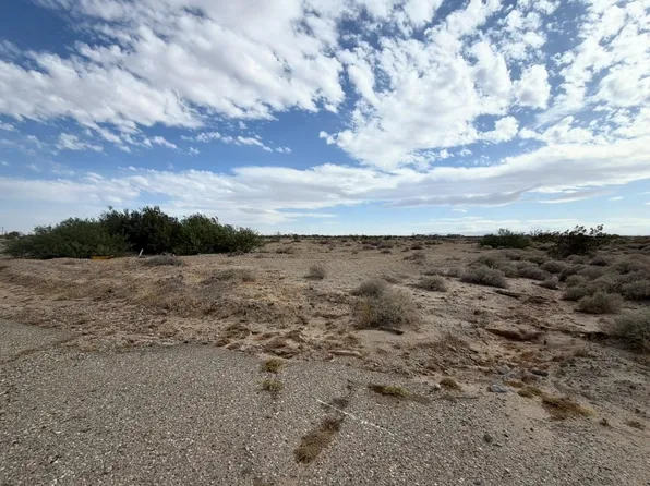 1 Sea Manor Ave, Thermal, CA 92274