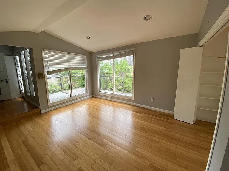 406 Hawthorne St — Photo 30