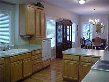 5th image of 710 Tuscany Dr