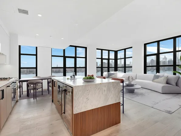 29 Huron Street image 1 of 32