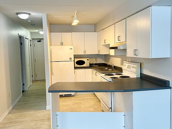 2nd image of 1490 Kelly Lake Rd #103
