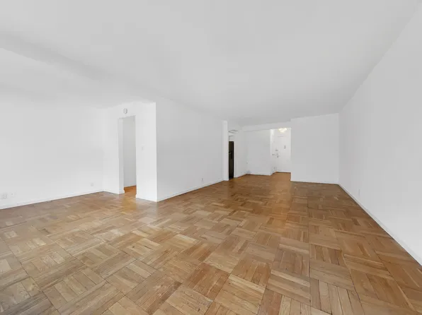 220 East 67th Street 9A image 10 of 10
