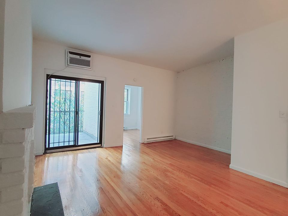 1st image of 4 W 83rd St APT 3