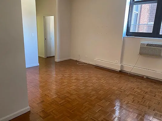 Rented by Solow Realty | media 14