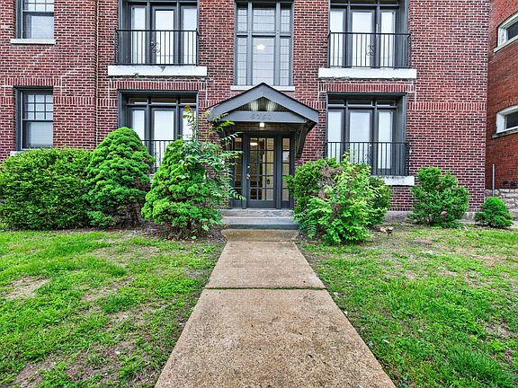 2nd image of 5744 Pershing Ave APT 1E
