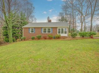 1501 Old Hollow Rd, Winston Salem, NC 27105